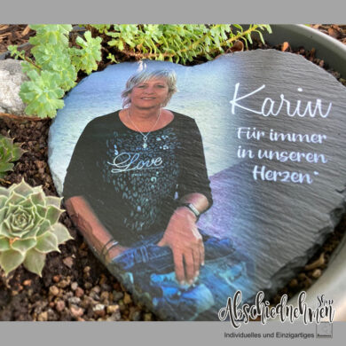 Schiefer Herz mit Text und Foto (farbig) bedruckt als Grabplatte